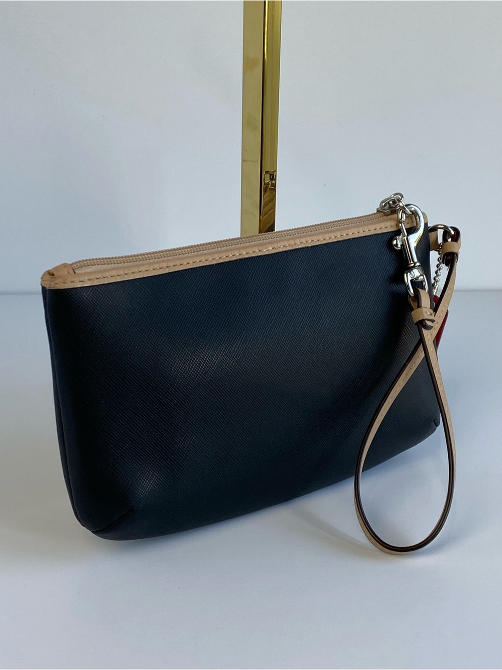 Coach Large Black Leather Wristlet with Tan Trim- fits most cell phones - Picture 5 of 14
